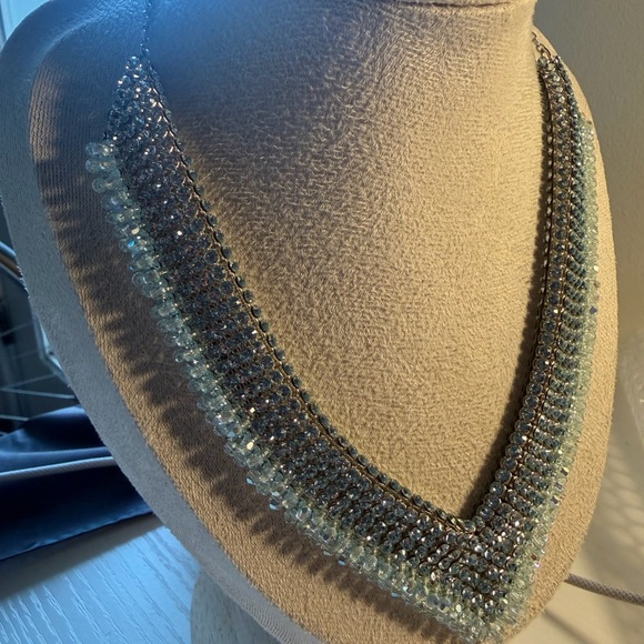 Absolutely Breathtaking Swarovski Necklace - Picture 5 of 5